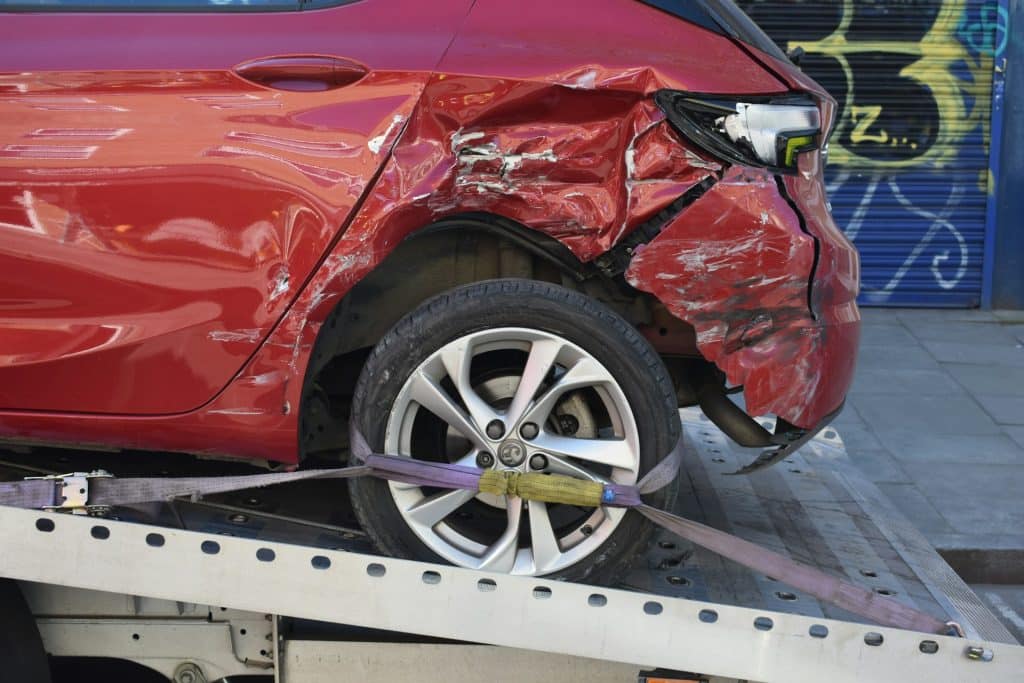 Hiring An Auto Injury Attorney After A Crash